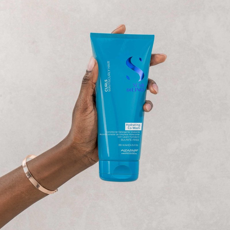 Alfaparf Milano Semi di Lino Hydrating Co-Wash - Foam-Free Conditioner for Curly Hair - Increases Hair Shine, Manages Frizz Control & Prolongs Cosmetic Color - Vegan & Sulfate Free (250ml)